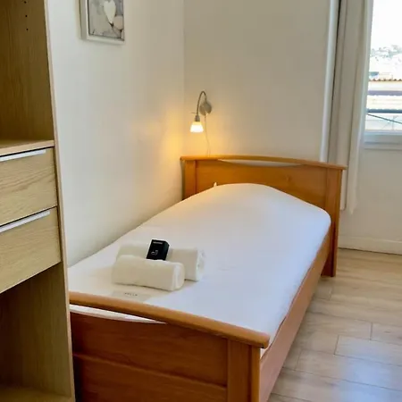 Scene & Palmiers - アパート *